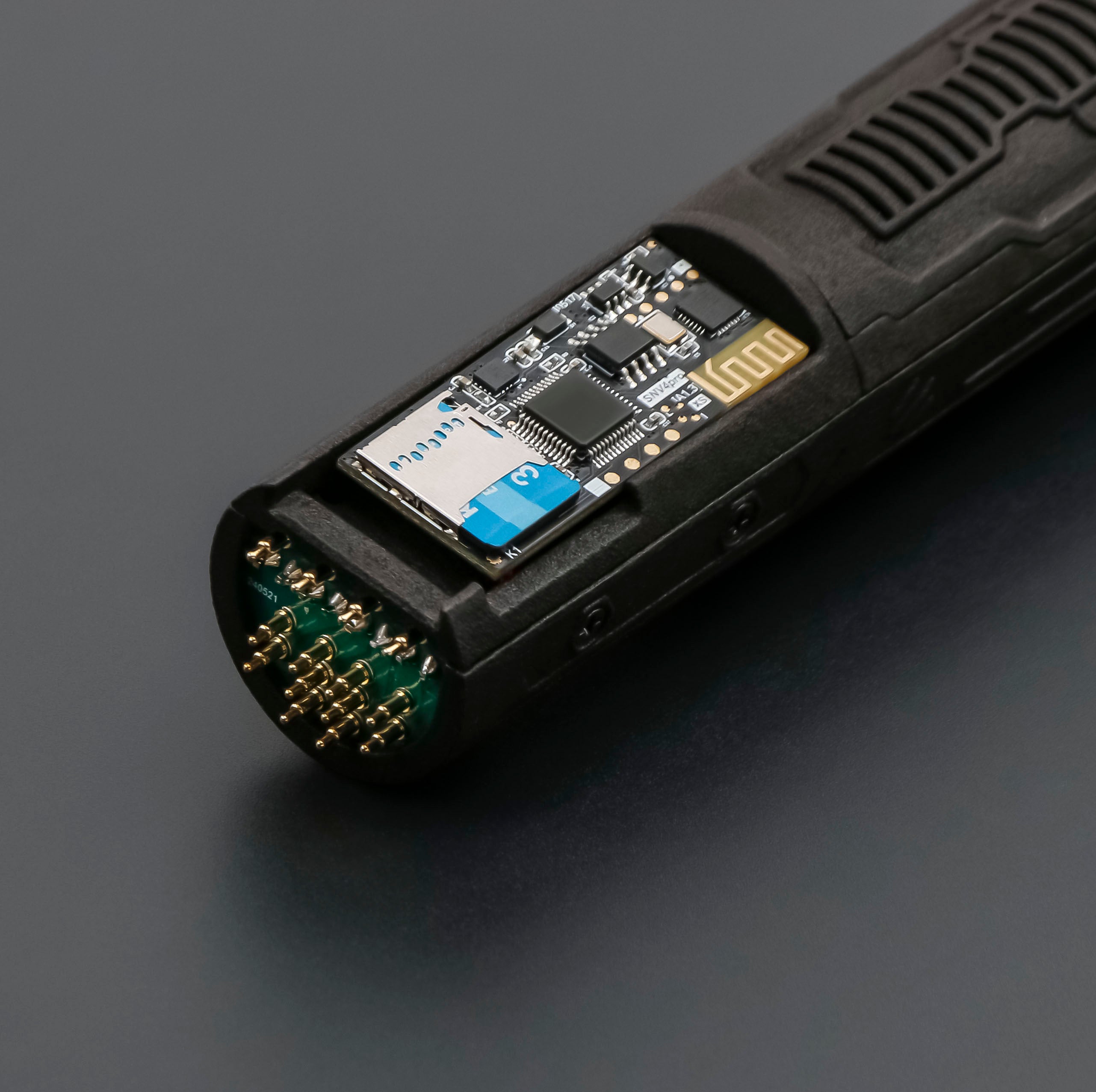 Anakin lightsaber exposed spinning crystal