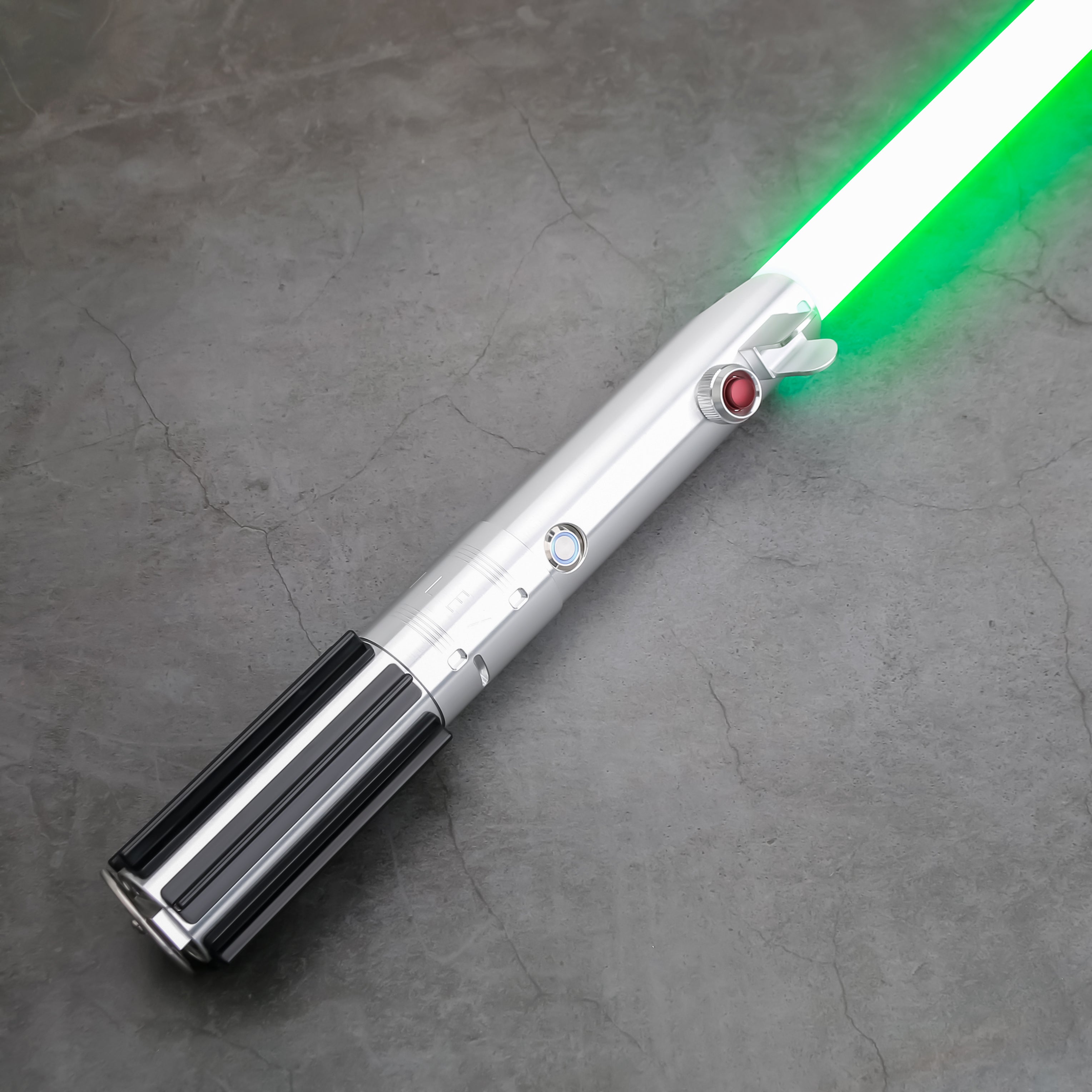 Skywalker SE lightsaber
