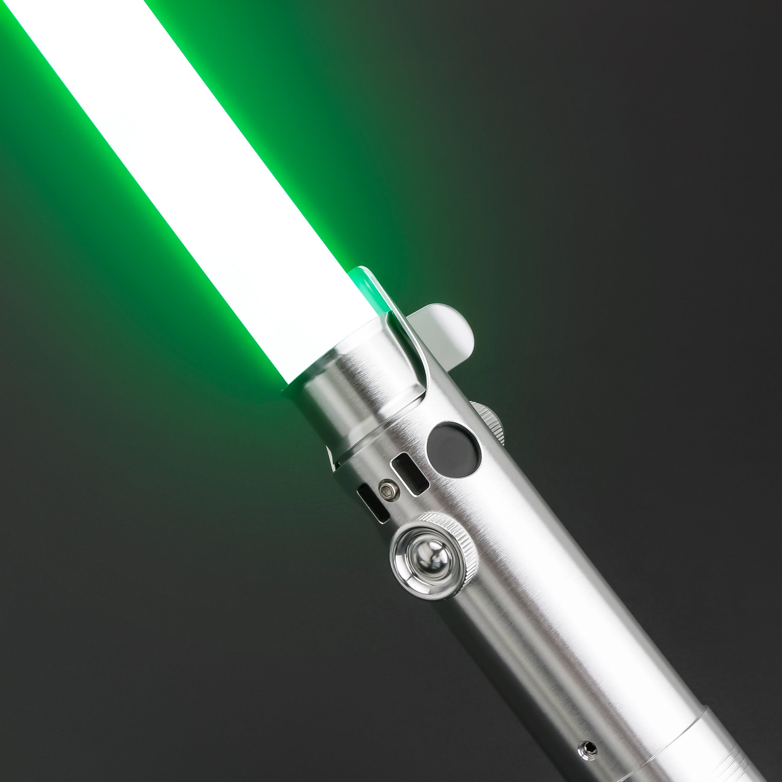 Skywalker SE lightsaber with green color