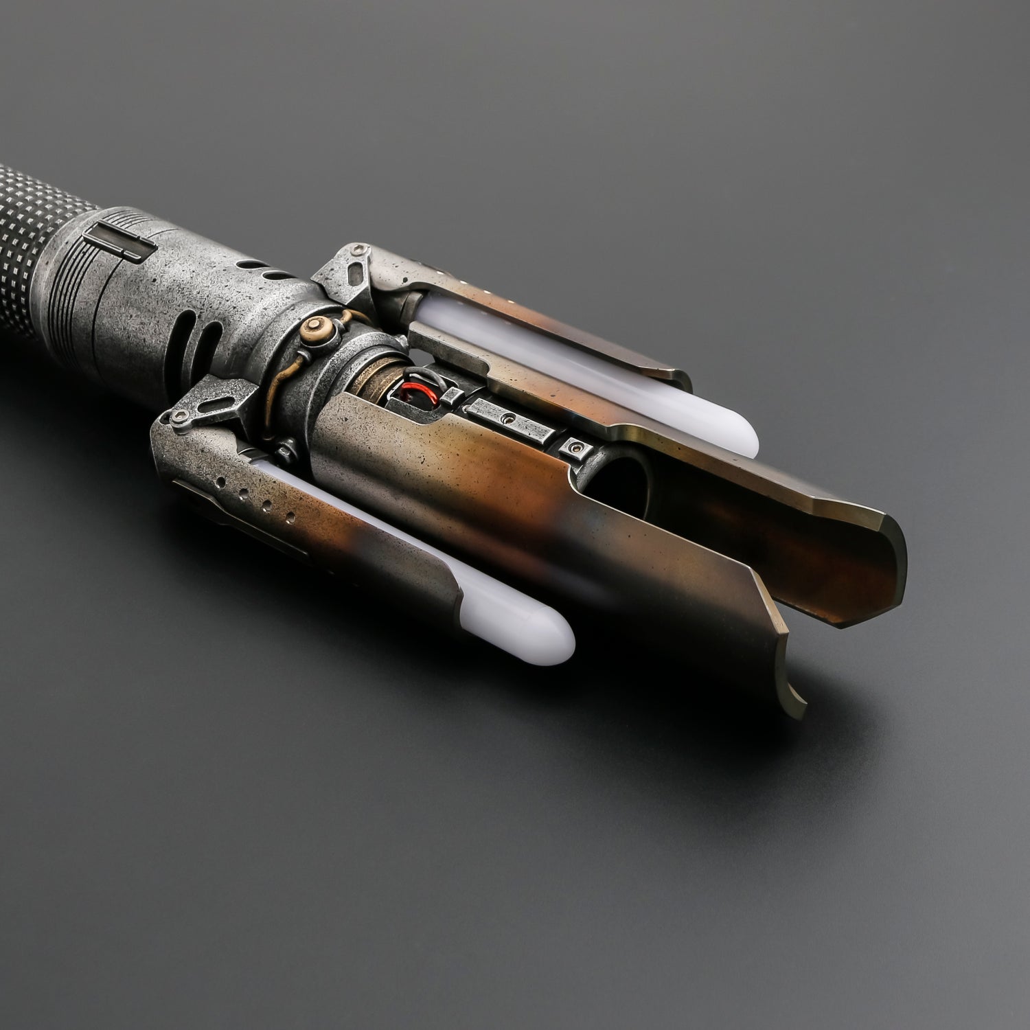 Cal kestis Crossguard Lightsaber details