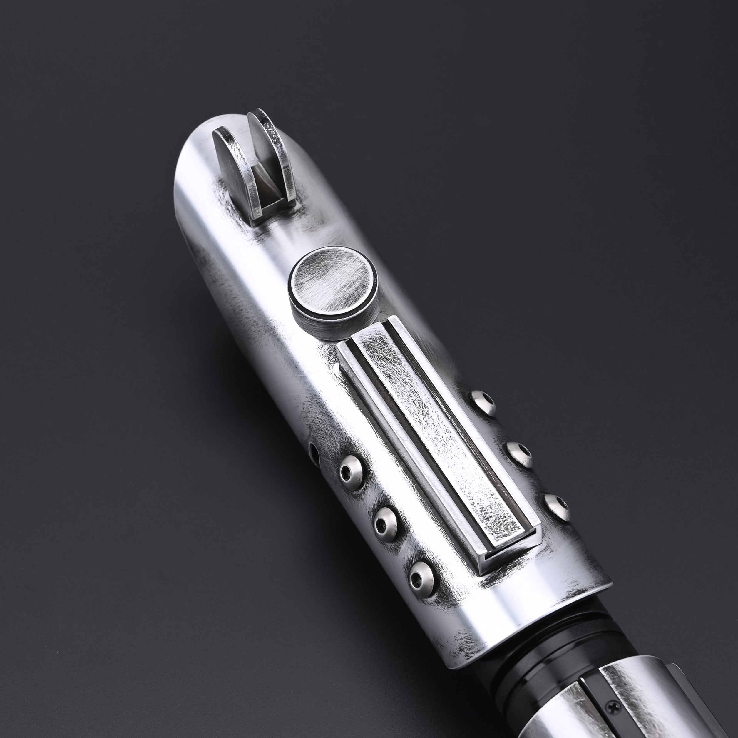 SK1 Weathered Lightsaber Details