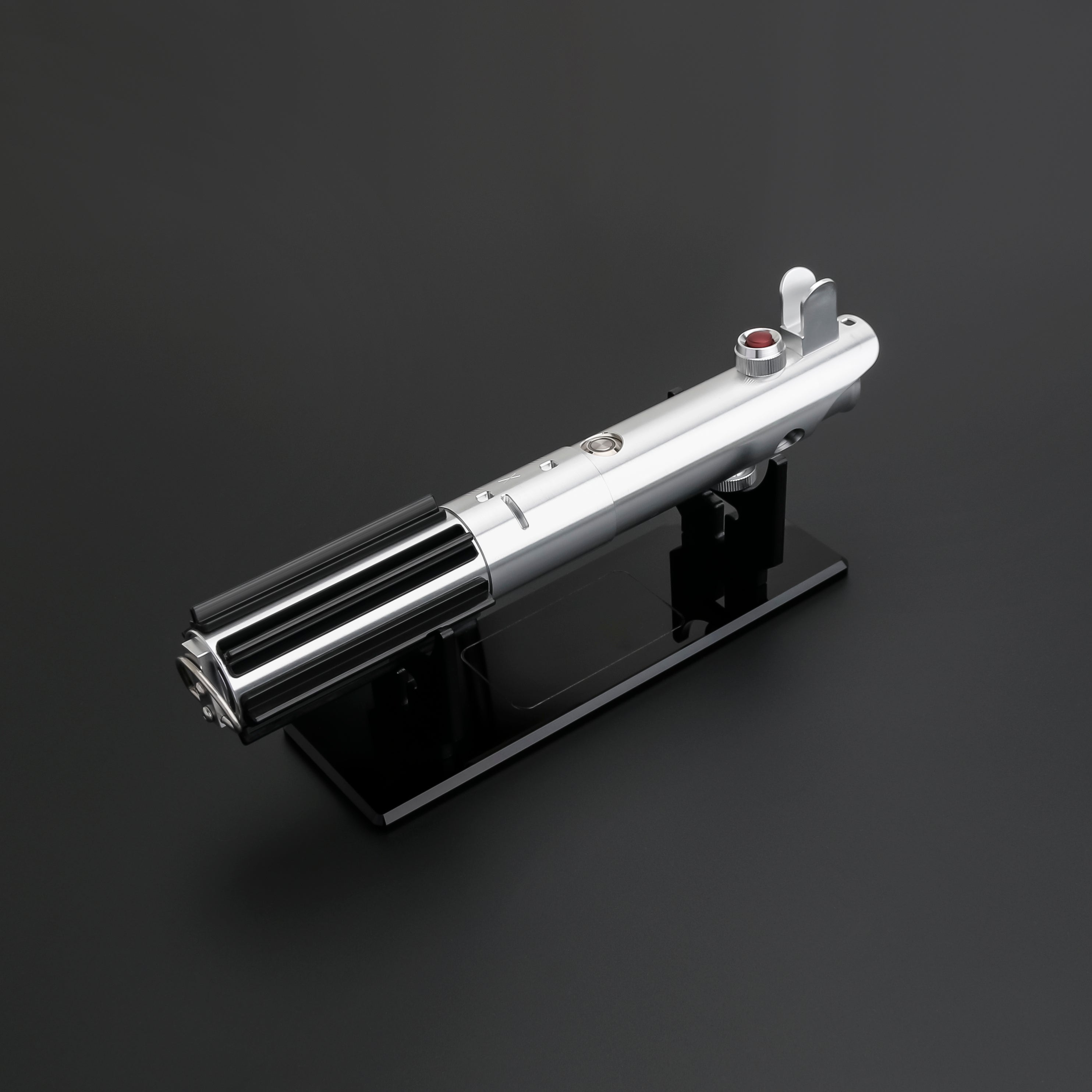 Skywalker SE lightsaber on thes display stand